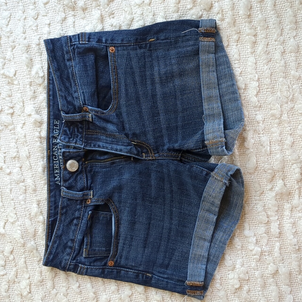 American Eagle Super Stretch Size 6 Midi Jean Denim Shorts Roll Cuff